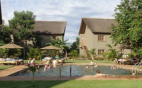 Weru Weru River Lodge